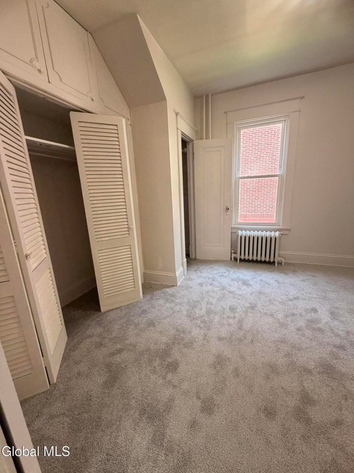354 New Scotland Ave - Photo 5 of 16