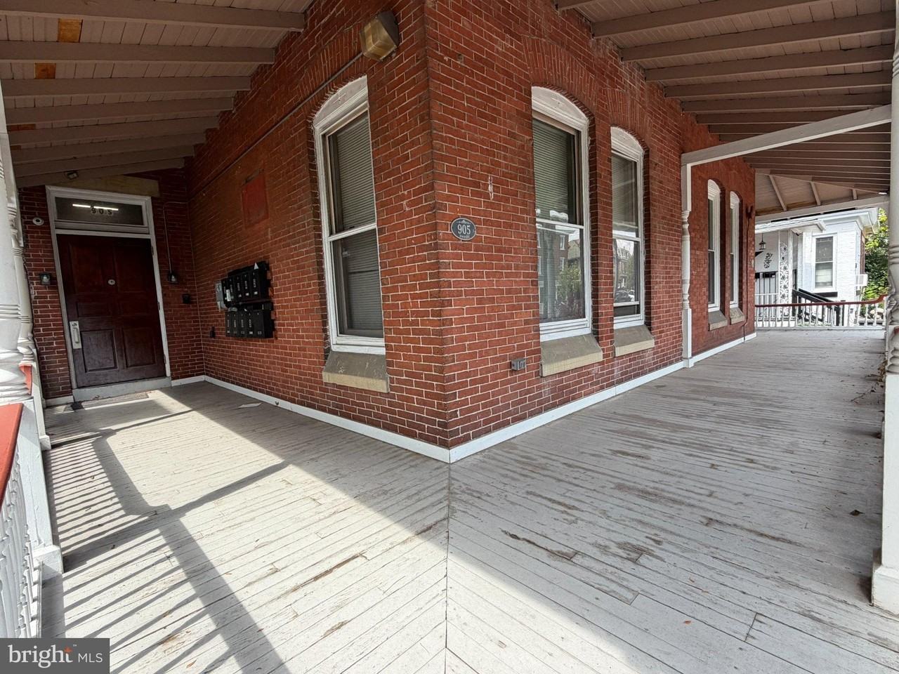 905 Swede St #4 - Photo 4 of 19
