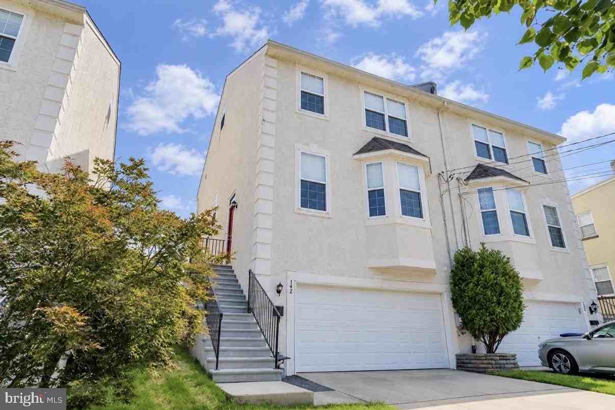 342 W 5th Ave - Photo 2 of 30