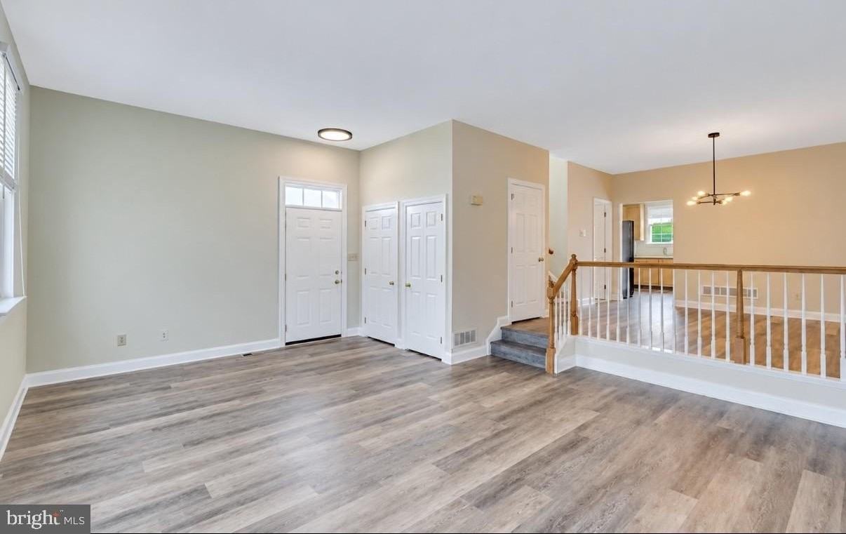 342 W 5th Ave - Photo 3 of 30