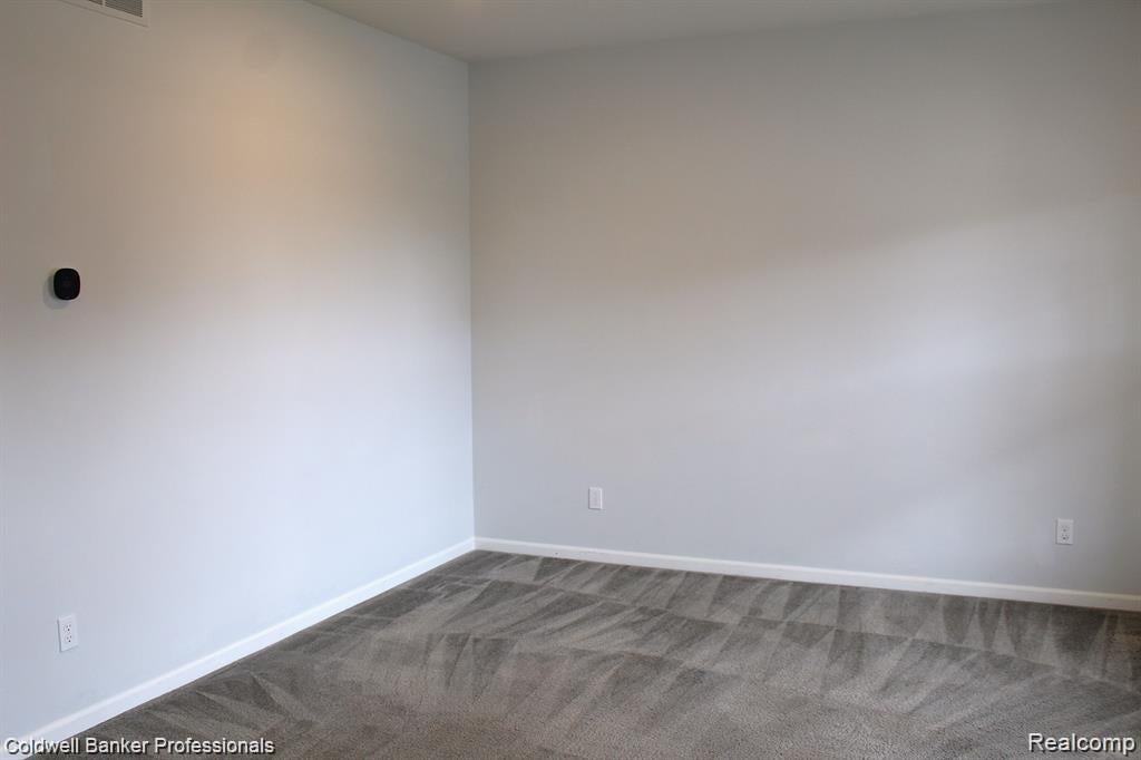 48372 Fieldstone Dr - Photo 5 of 31