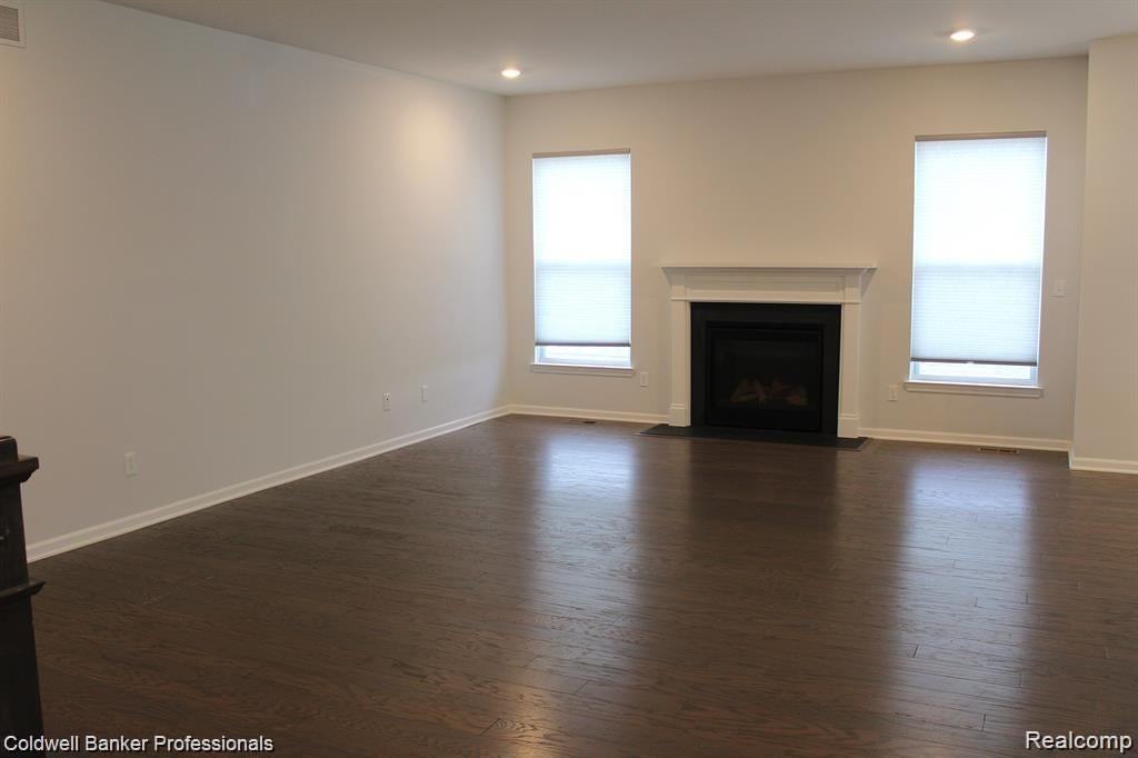 48372 Fieldstone Dr - Photo 7 of 31