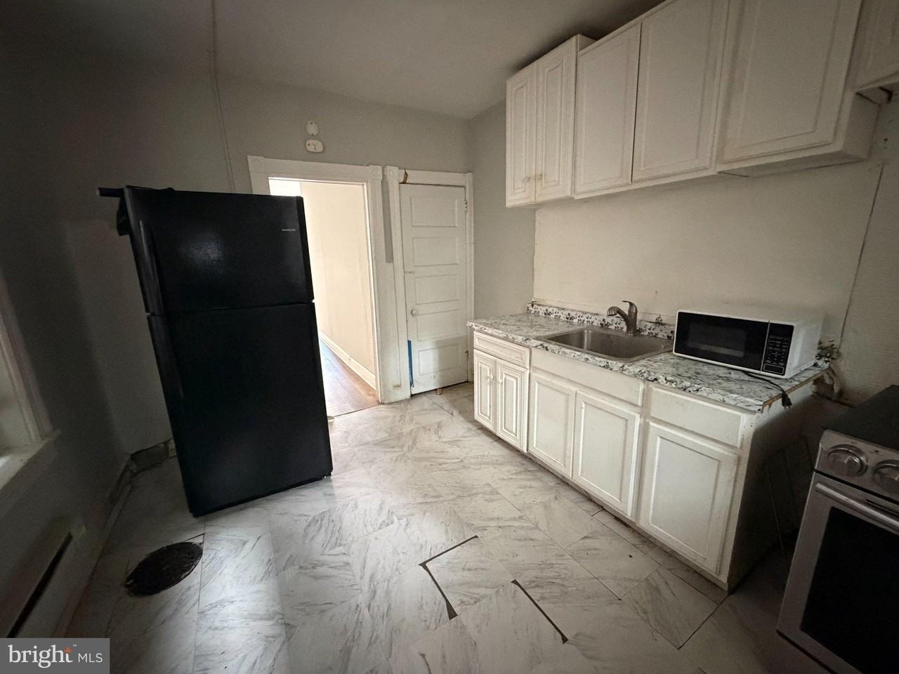 3221 Potter St - Photo 6 of 14