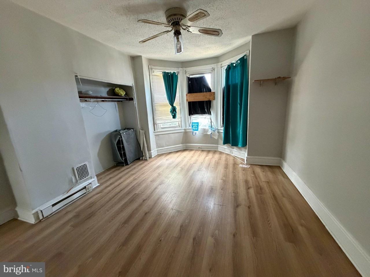 3221 Potter St - Photo 7 of 14