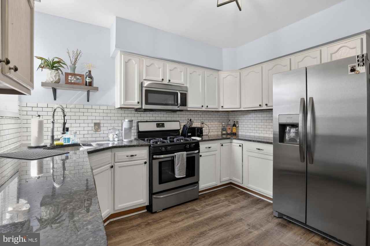 2440 E Gordon St - Photo 5 of 22