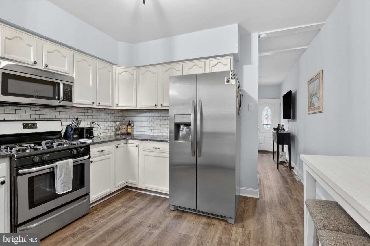 2440 E Gordon St - Photo 6 of 22
