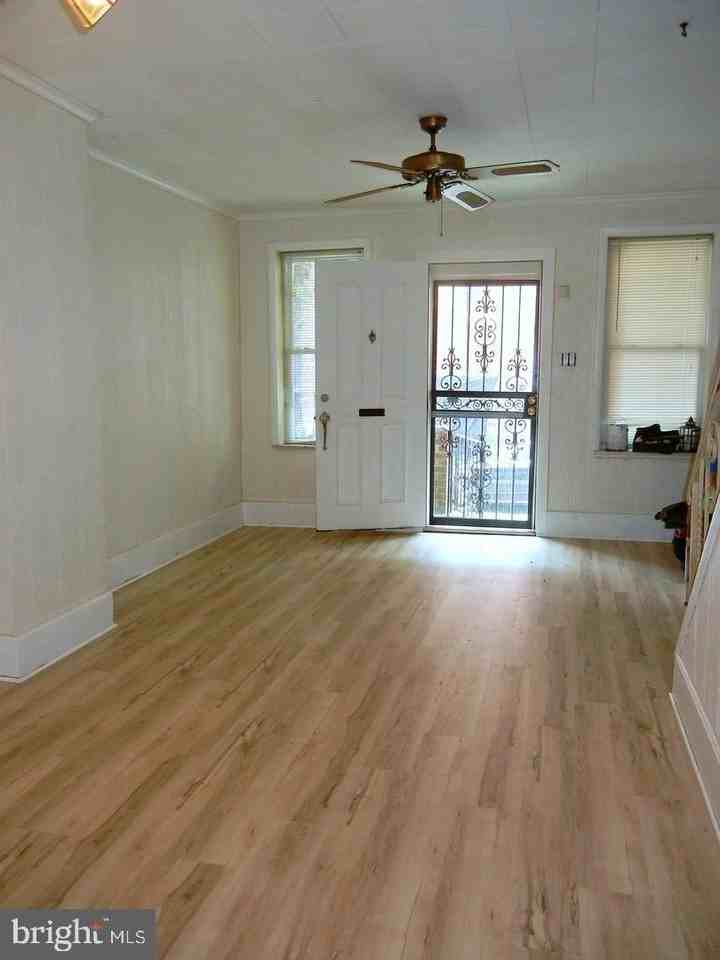 1643 S Marston St - Photo 6 of 15