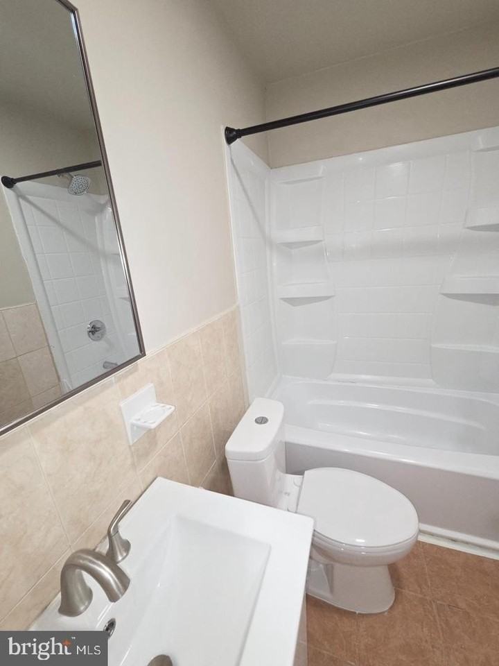 1009 Red Lion Rd #2ndFL - Photo 3 of 17