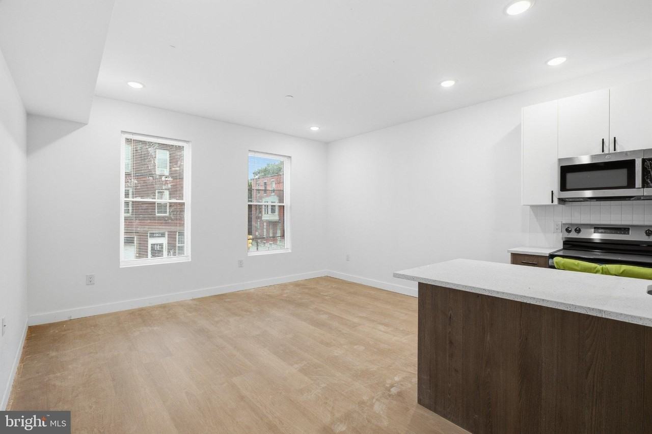 1902 W Diamond St #2 - Photo 4 of 11