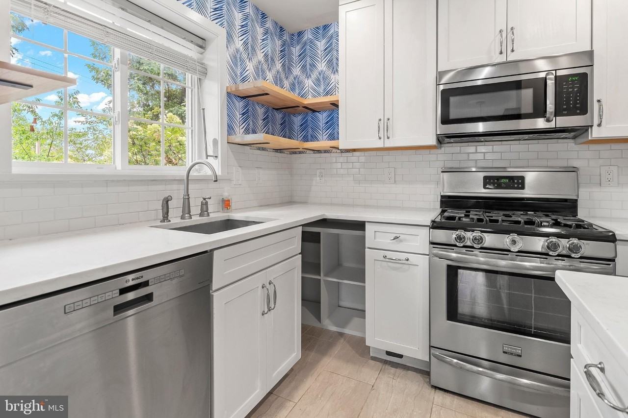 3420 Martha Custis Dr - Photo 2 of 37