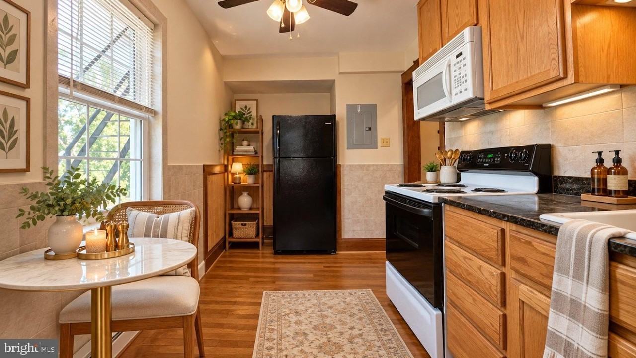 1034 S Washington St #3 - Photo 6 of 18