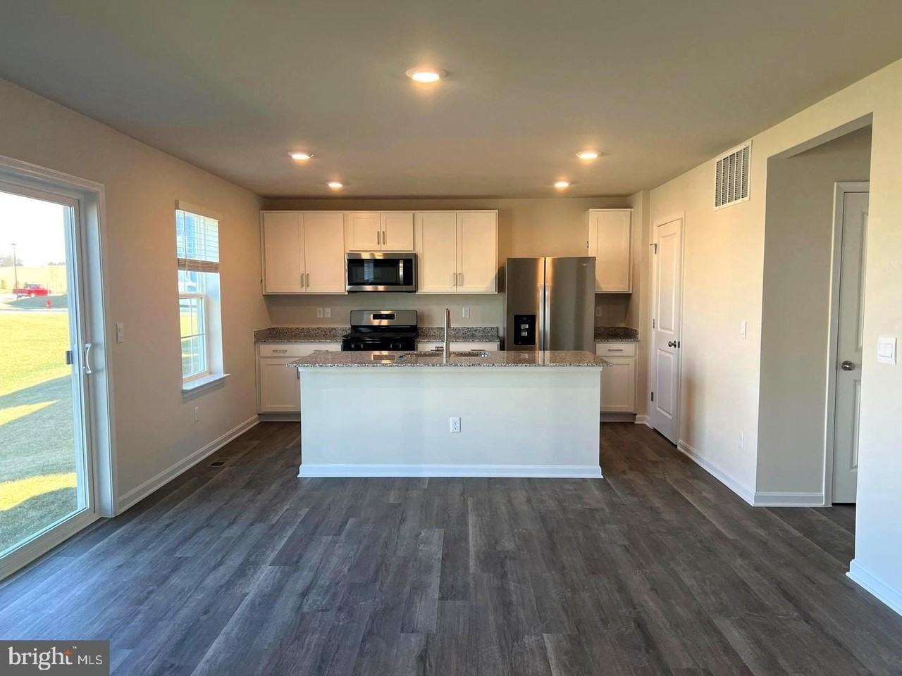 106 Medley Way - Photo 3 of 21