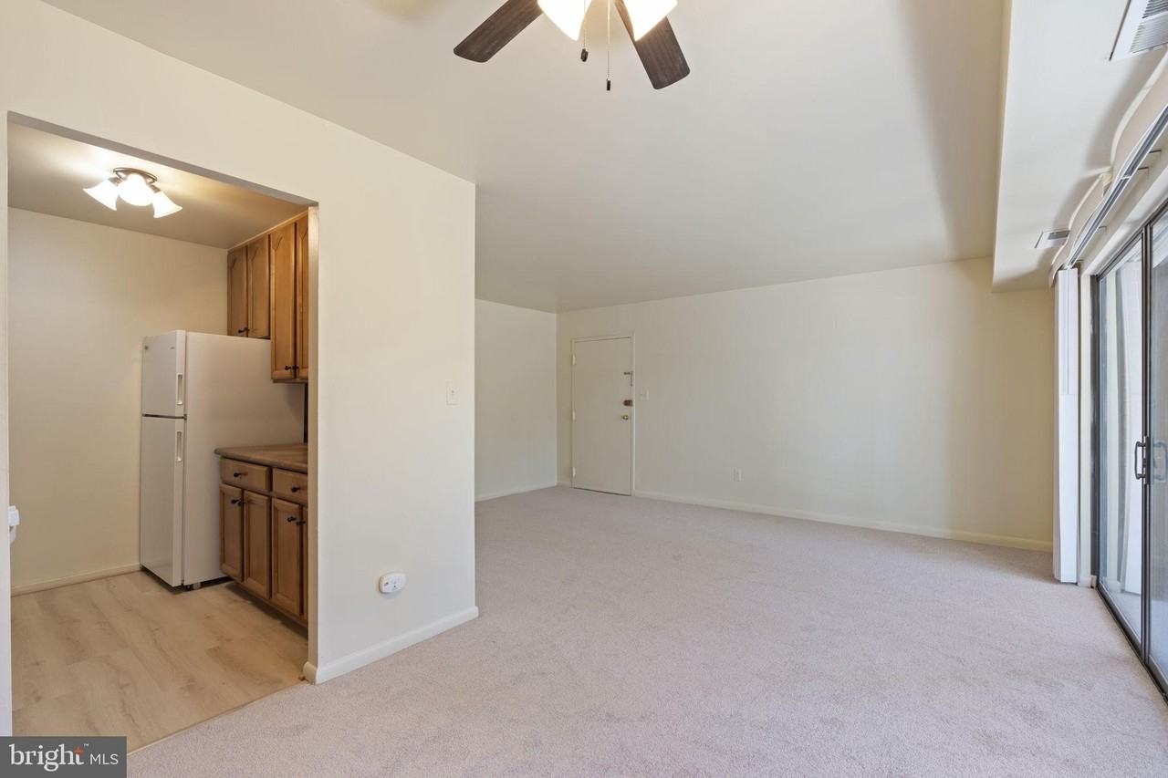 7608 Savannah St #101 - Photo 5 of 29