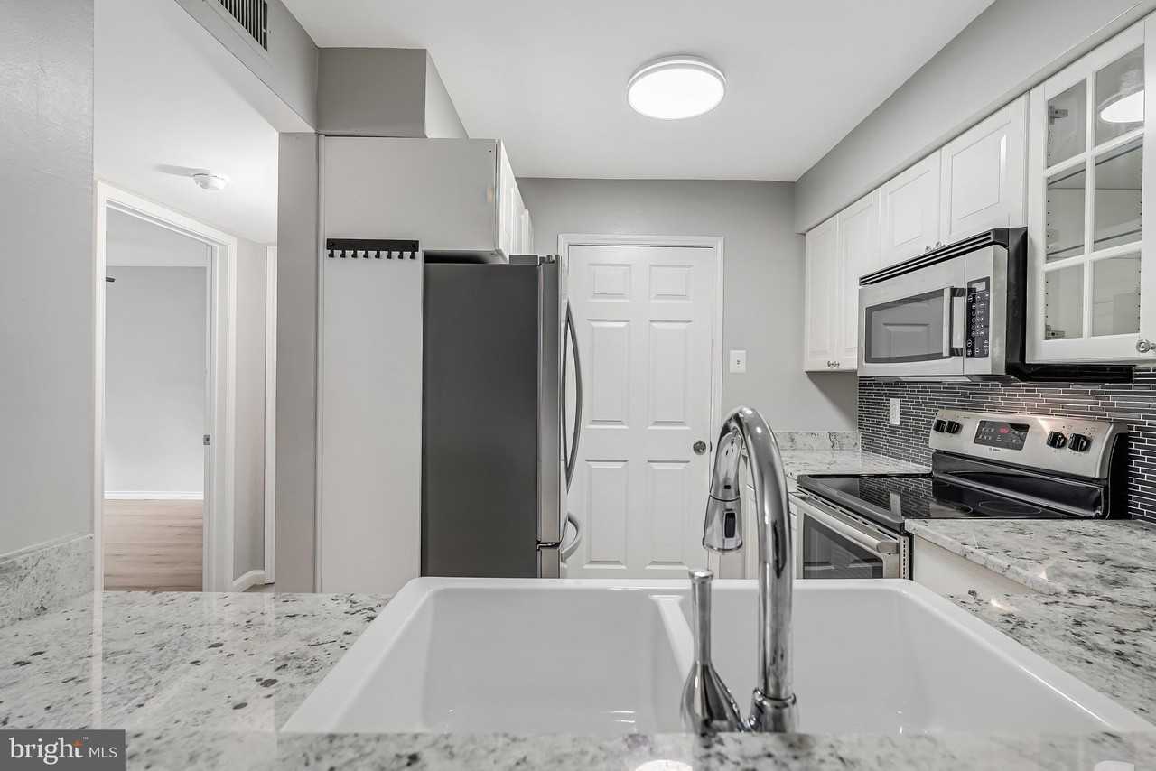 1501 Lincoln Way #101 - Photo 3 of 41