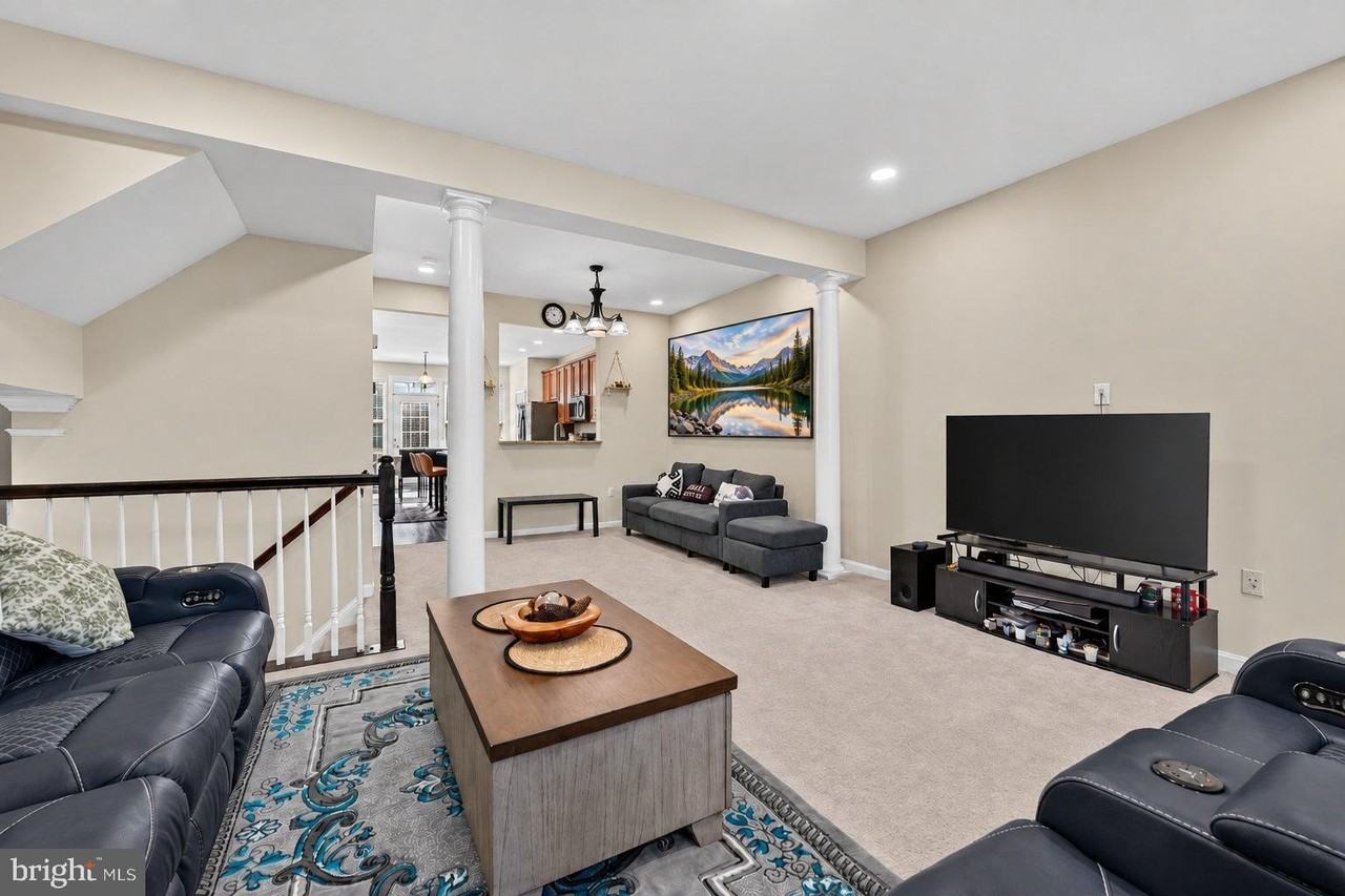 24704 Clock Tower Sq - Photo 3 of 50