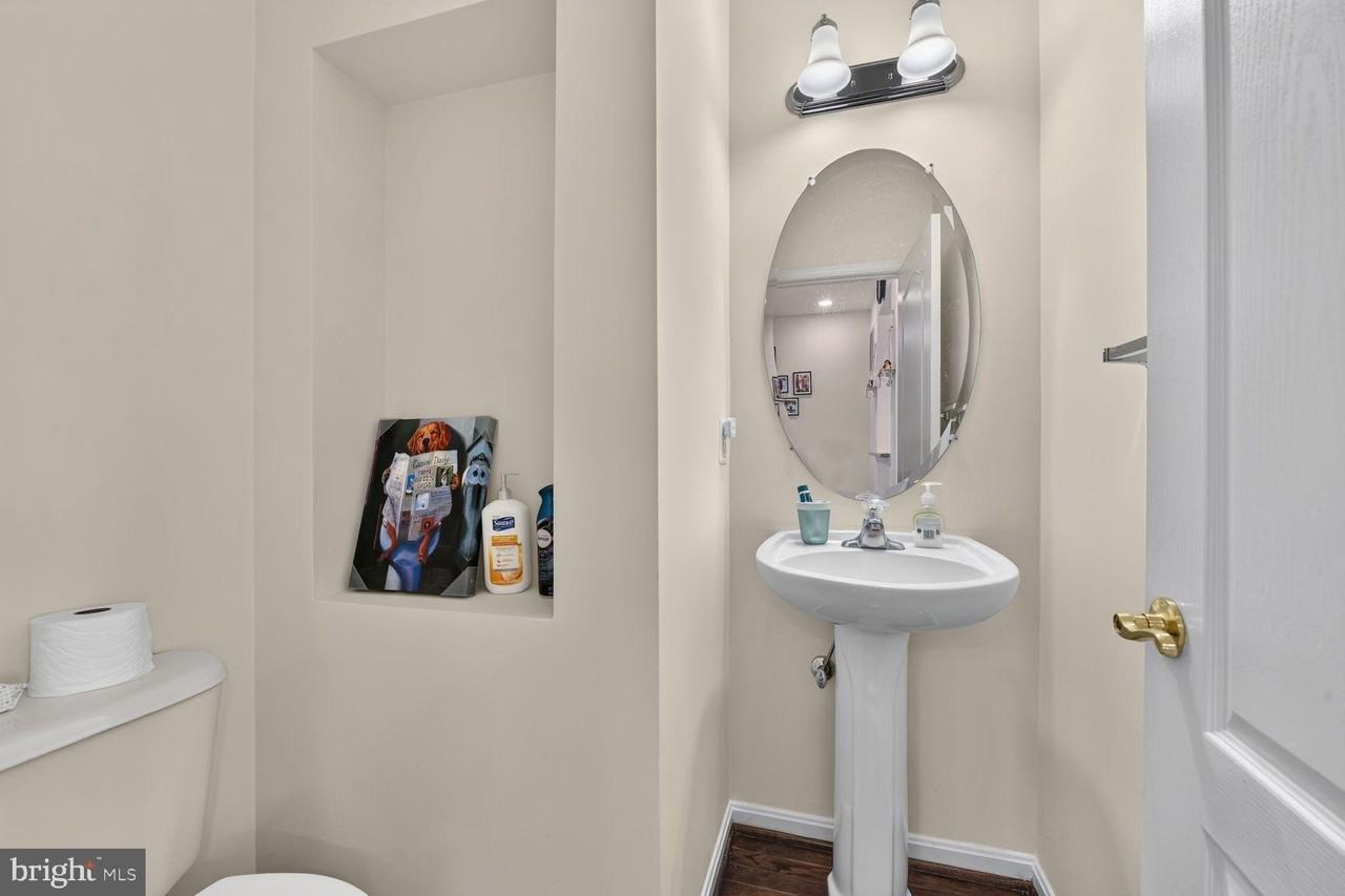 24704 Clock Tower Sq - Photo 7 of 50