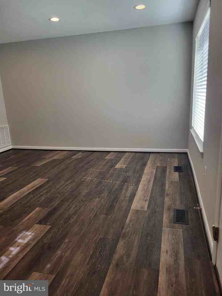 26 Sugarland Square Ct - Photo 2 of 15