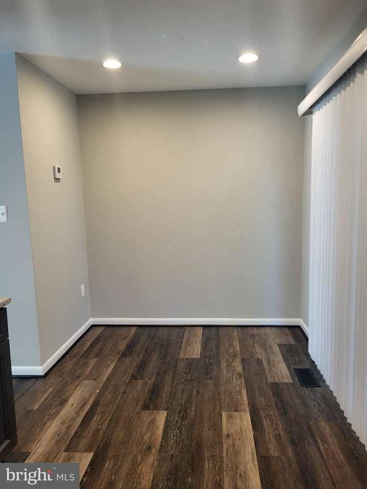 26 Sugarland Square Ct - Photo 5 of 15