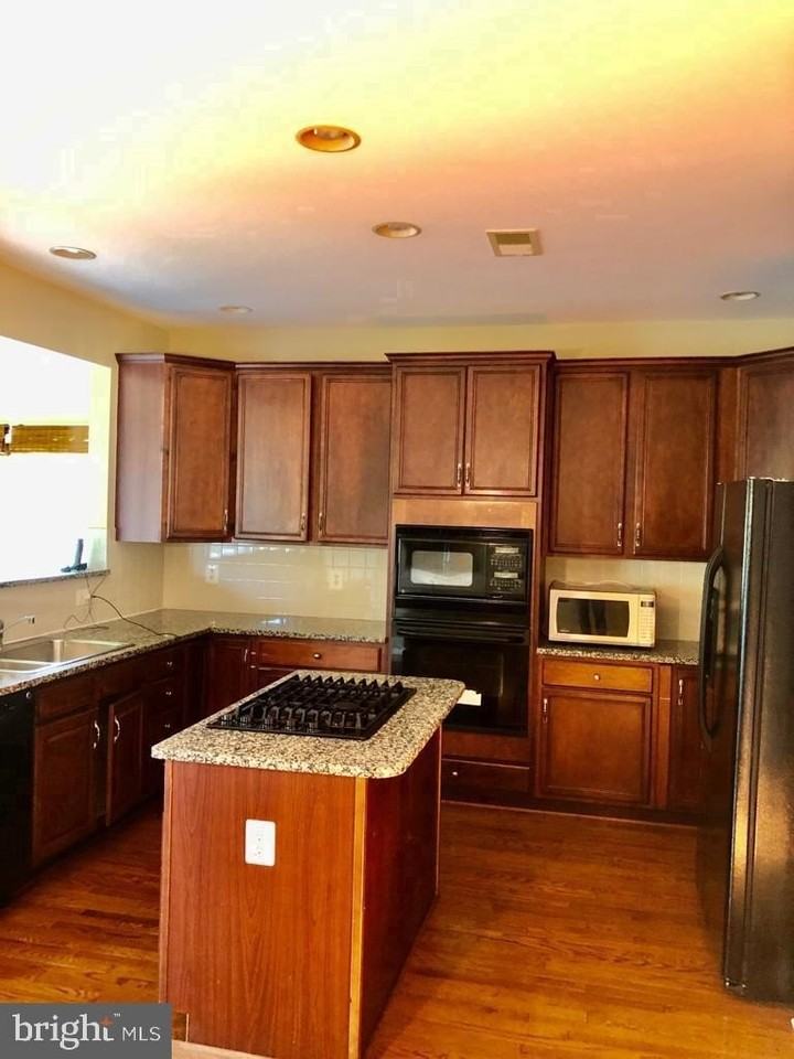 20084 Boxwood Pl - Photo 5 of 15