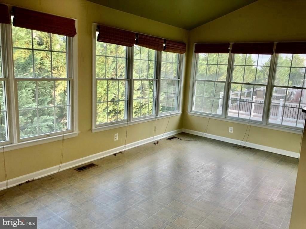 20084 Boxwood Pl - Photo 6 of 15