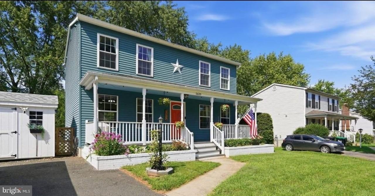 5633 Roundtree Dr - Photo 2 of 28