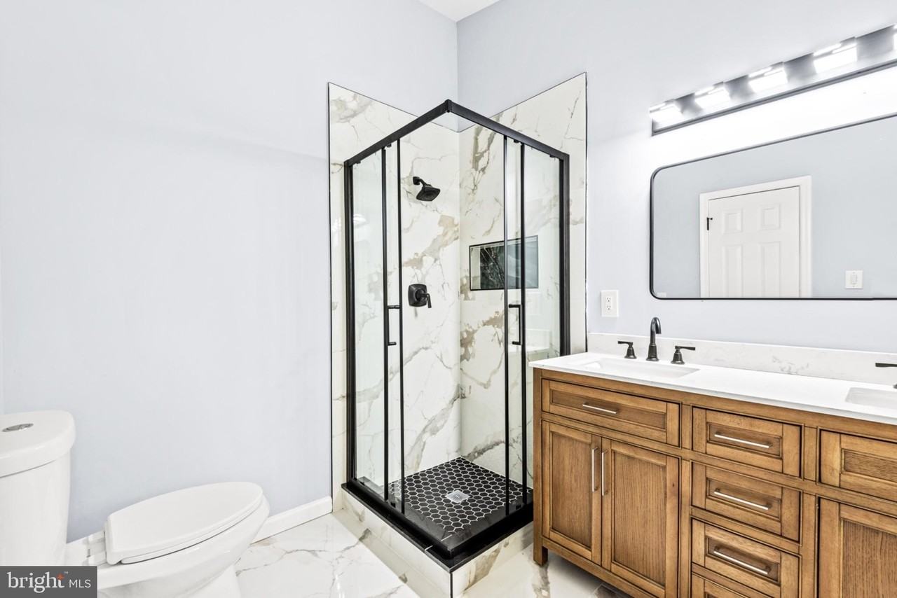 601 Twin Brook Ln - Photo 2 of 40