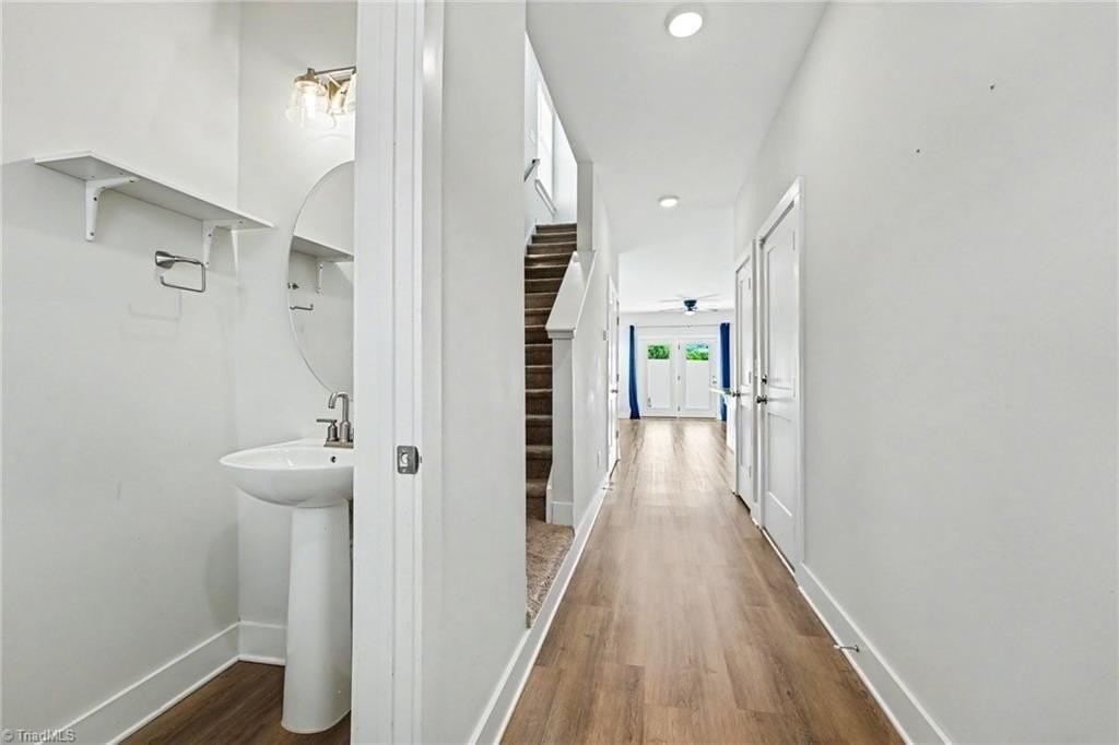 4925 Cannon Crossing Way - Photo 5 of 29
