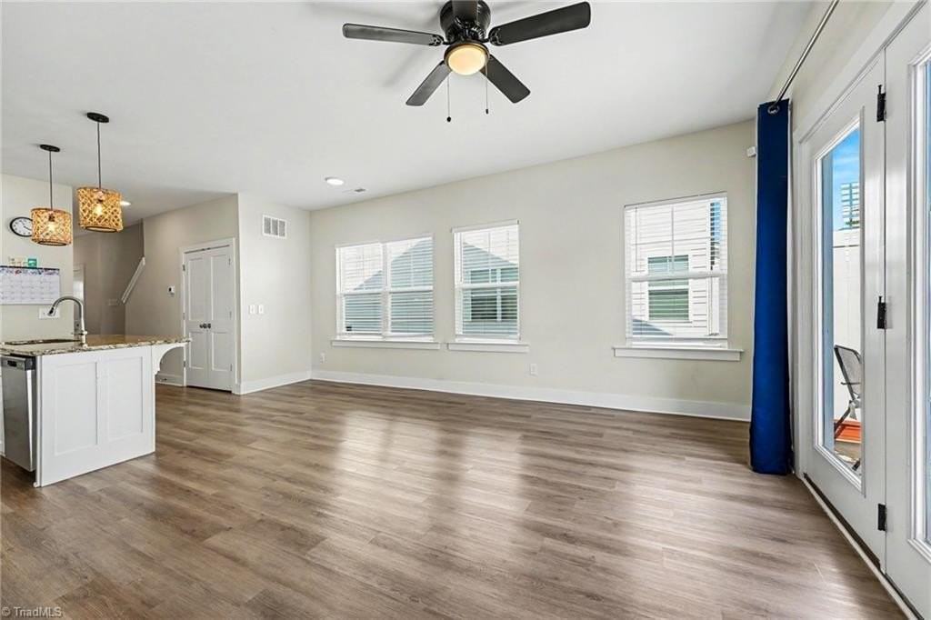 4925 Cannon Crossing Way - Photo 7 of 29
