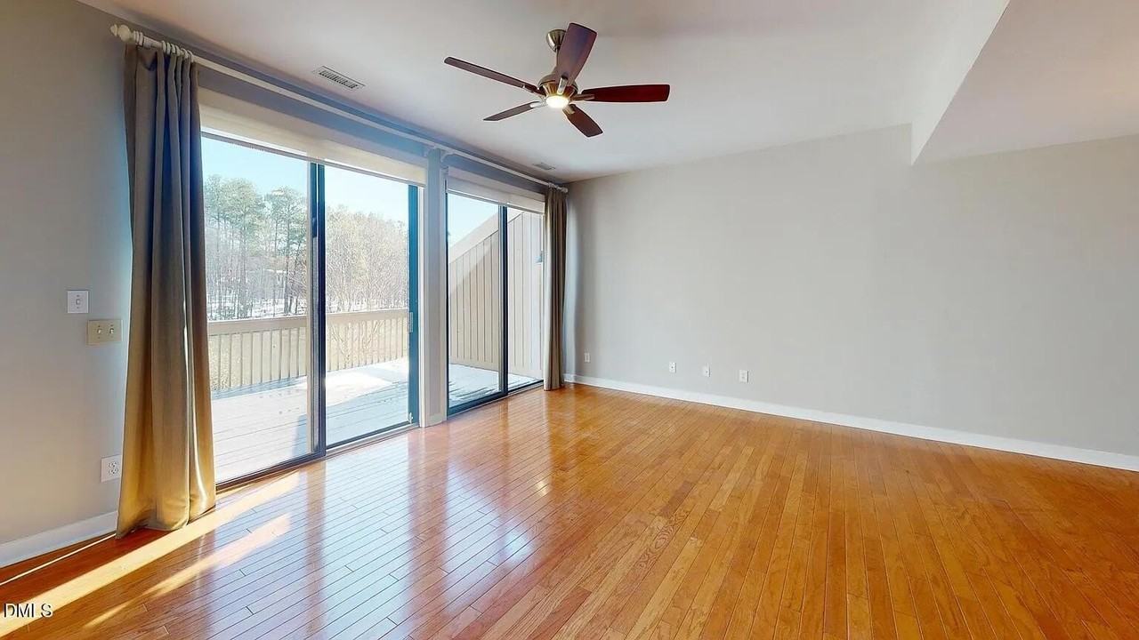 10 Bayswater Pl - Photo 7 of 19