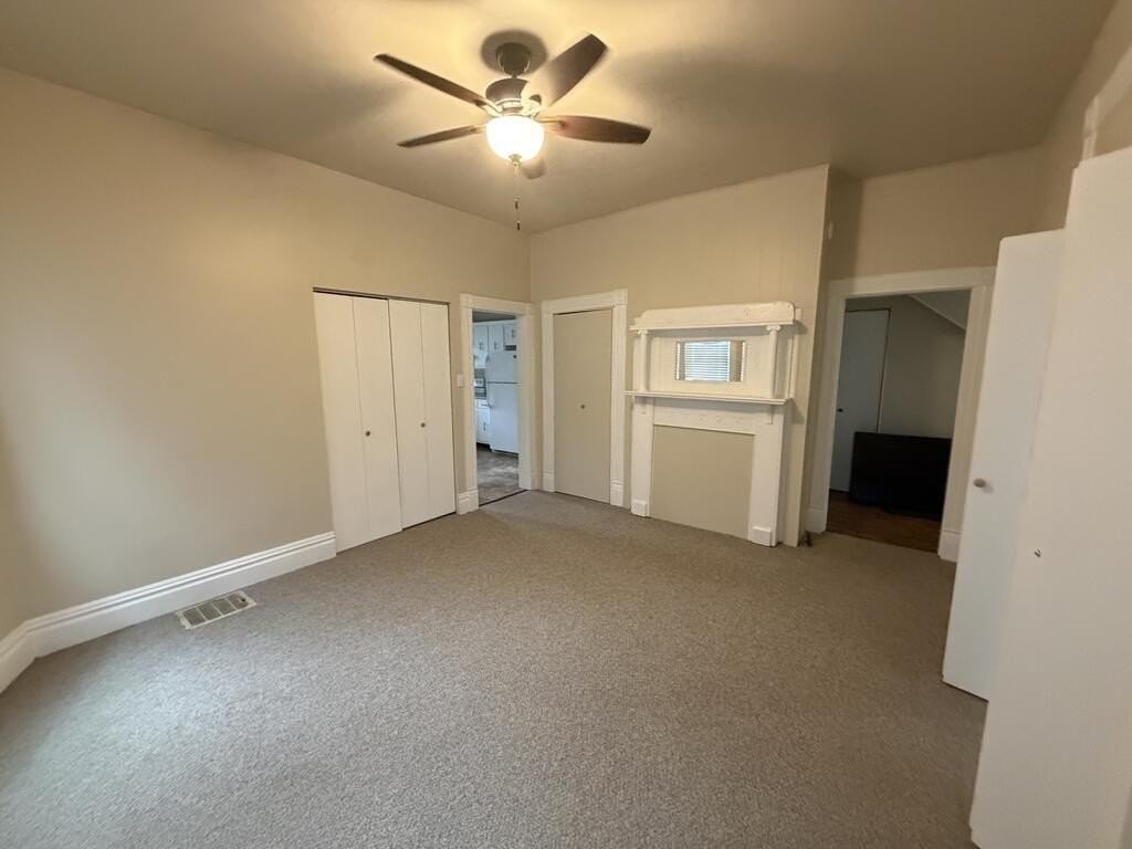 146 Edgington Ln - Photo 4 of 6