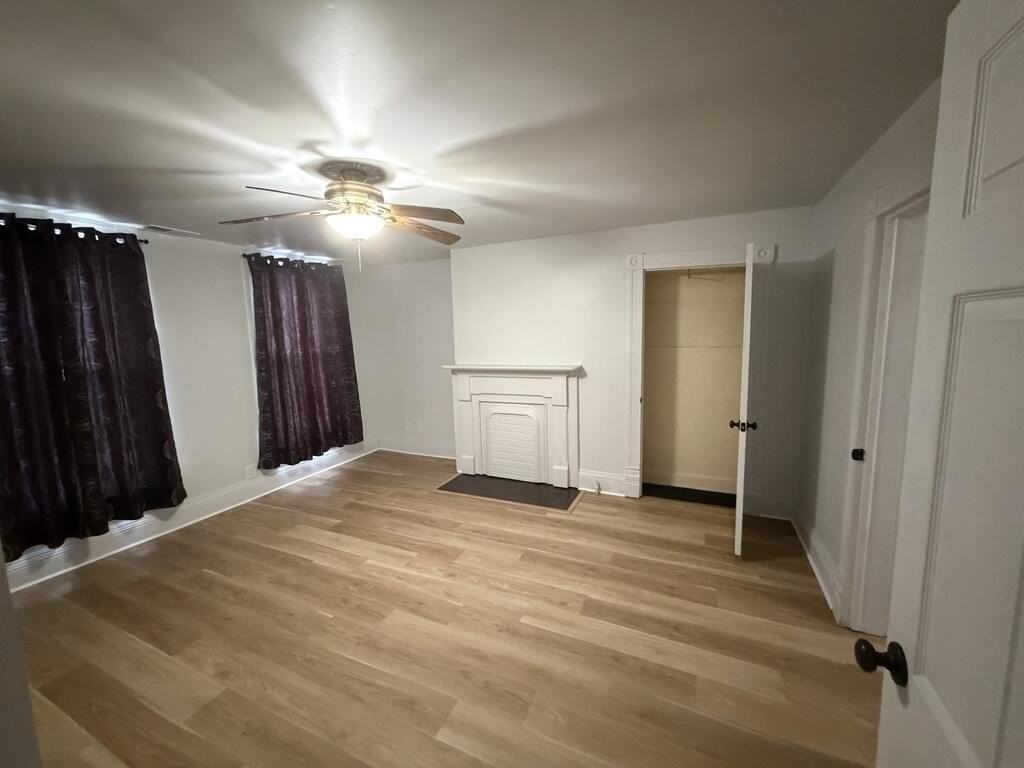 305 S Huron St - Photo 3 of 9