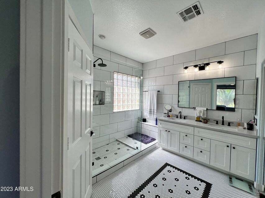 683 E Las Colinas Pl - Photo 3 of 24