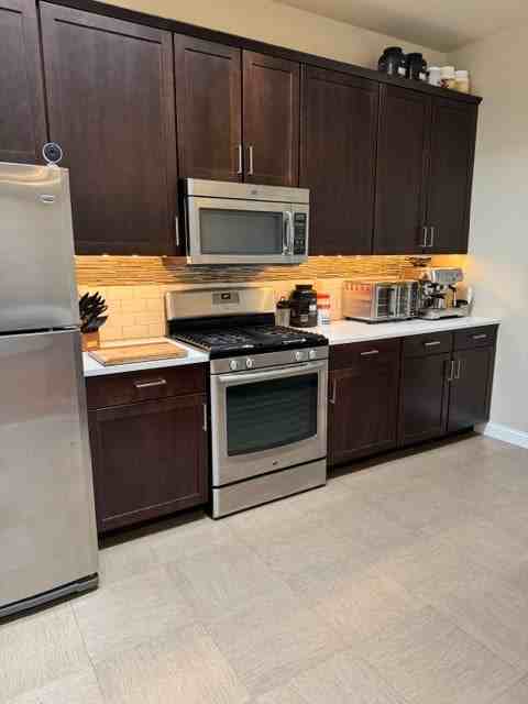 209 N Federal Ave #B - Photo 3 of 24
