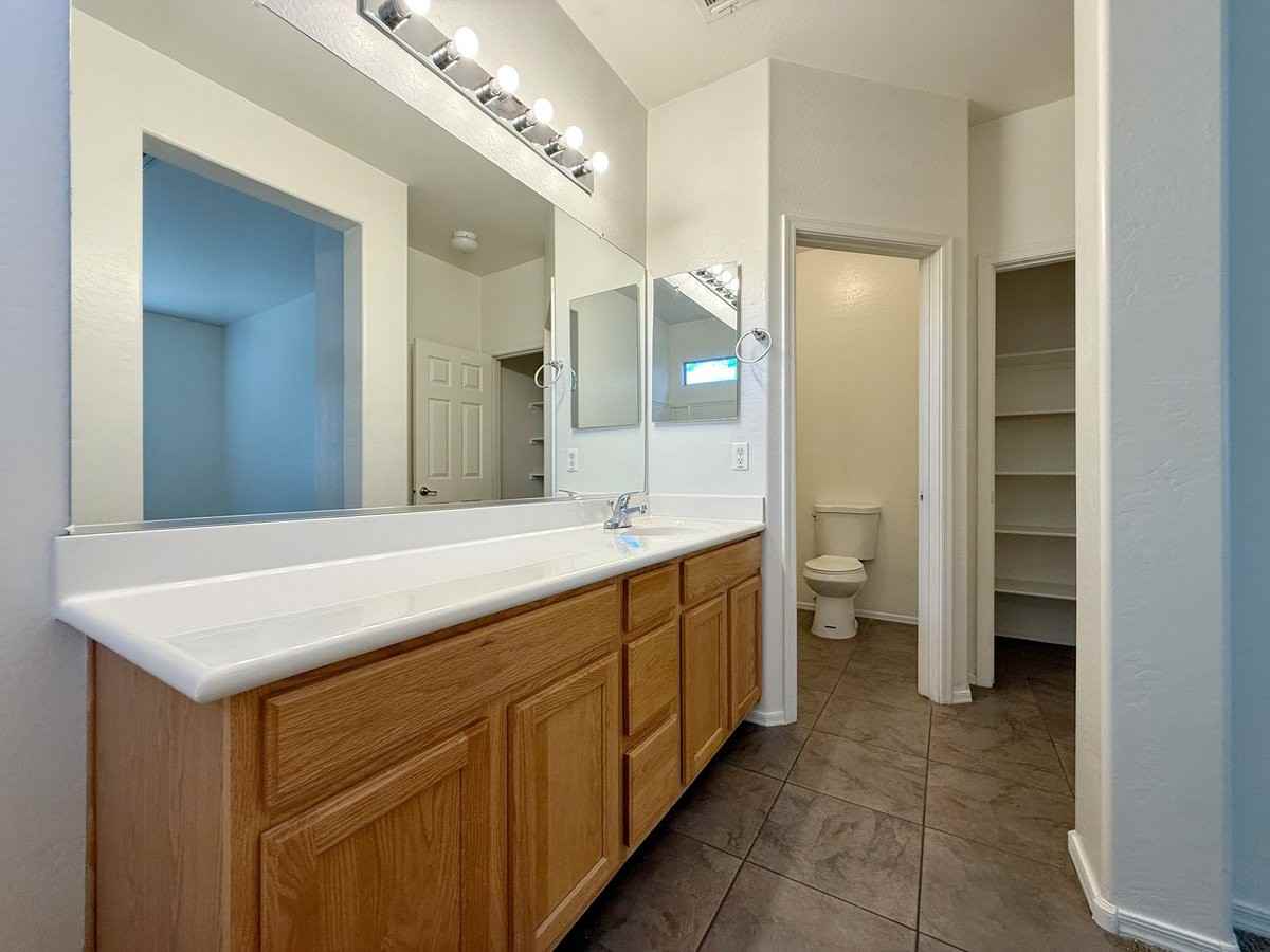 7213 N 72nd Dr - Photo 5 of 33
