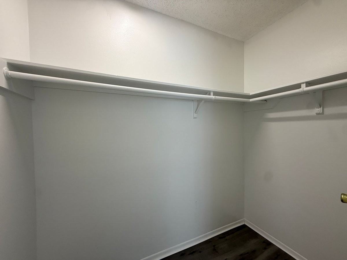 4209 S Semoran Blvd #8 - Photo 7 of 24