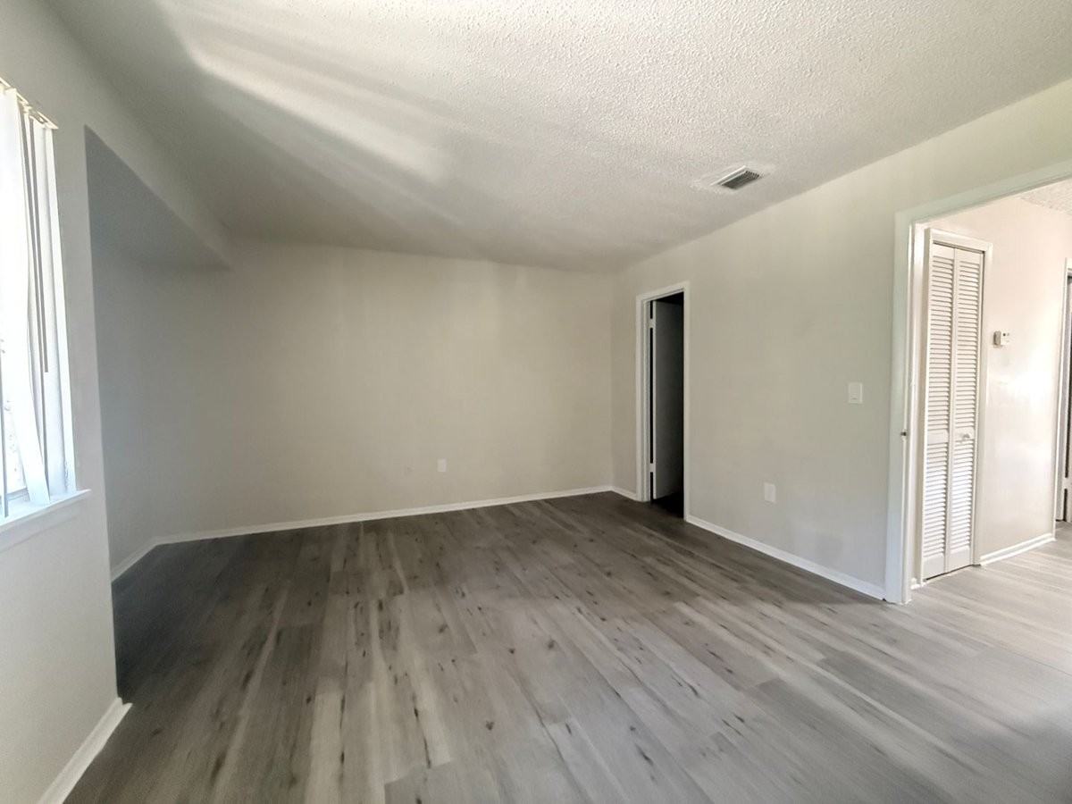 4209 S Semoran Blvd #8 - Photo 6 of 24