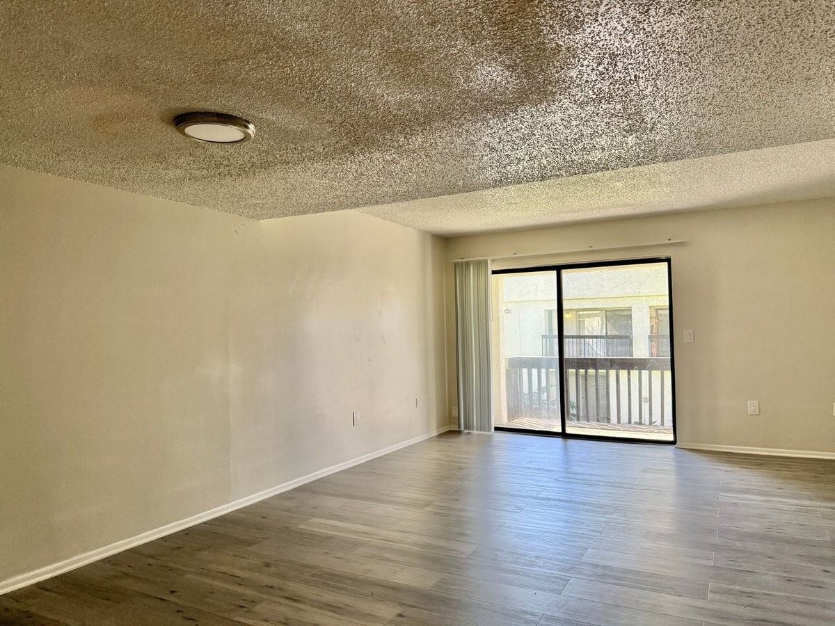 4209 S Semoran Blvd #8 - Photo 2 of 24