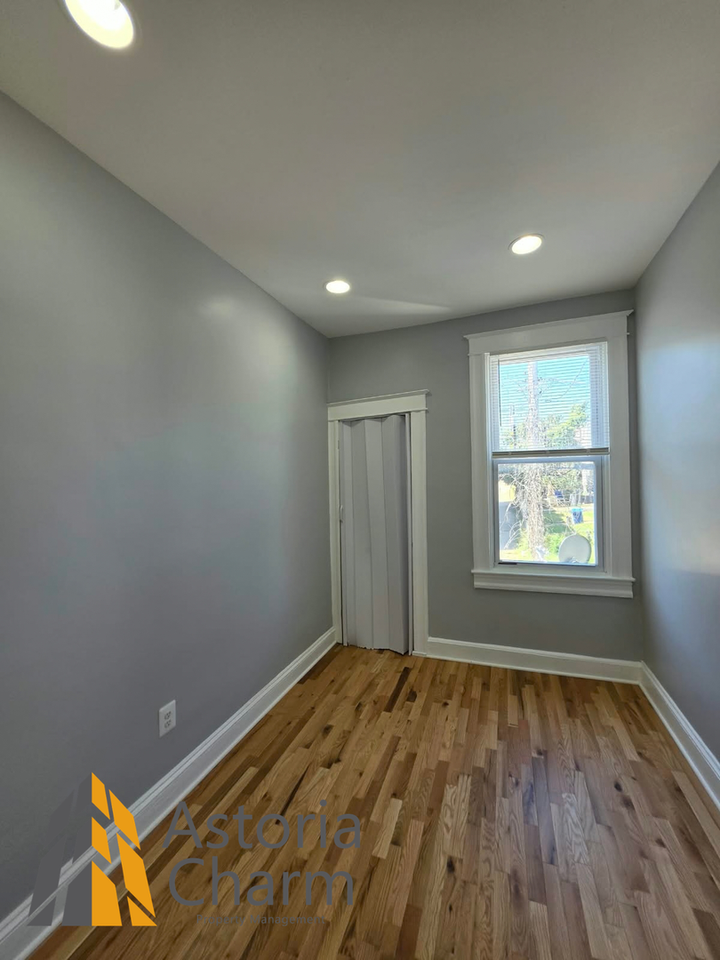 416 N Edgewood St - Photo 3 of 50