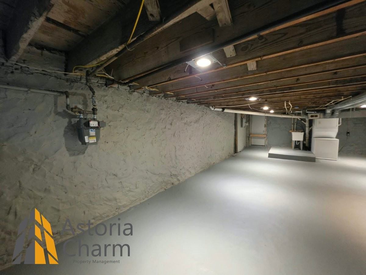 416 N Edgewood St - Photo 4 of 50