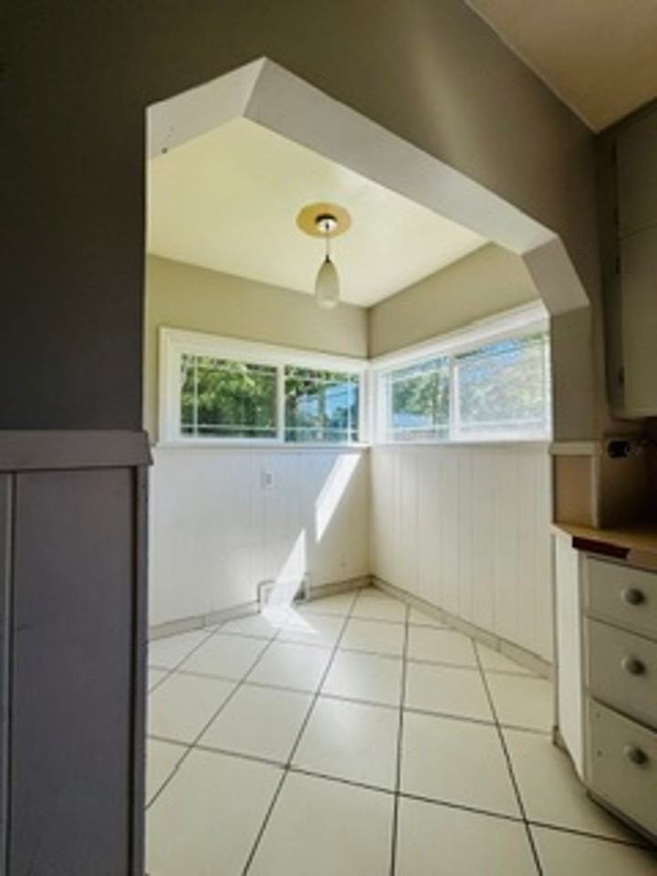 Blue House - Photo 5 of 20