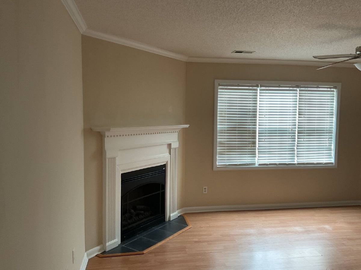 2370 Vineyard Dr #K10 - Photo 2 of 13