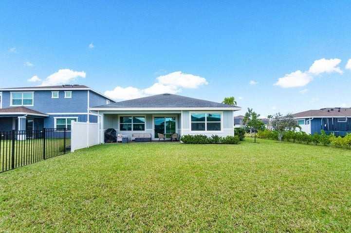 1406 Arrowhead Point Road - Photo 6 of 8