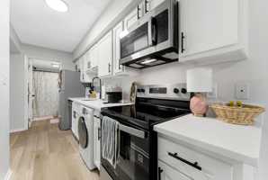 featured image of 2040 University Ave