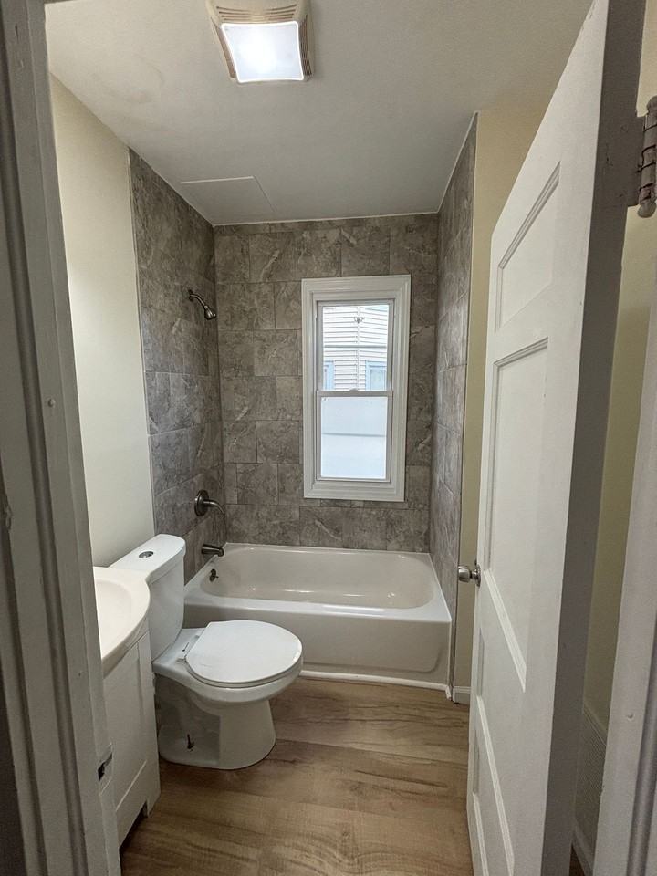 38 Roberts Street - Photo 7 of 11