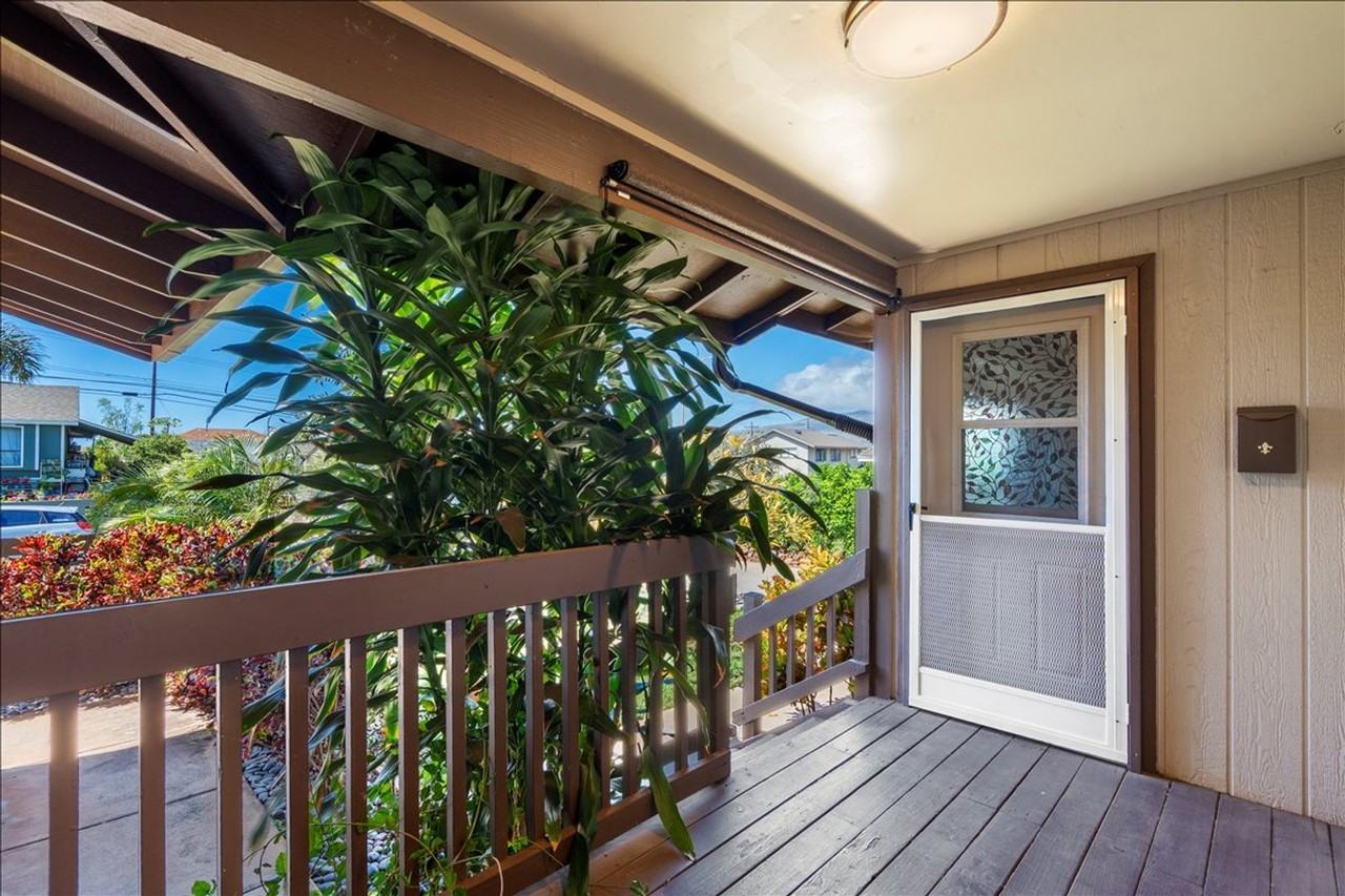 225 Humupea St - Photo 4 of 33