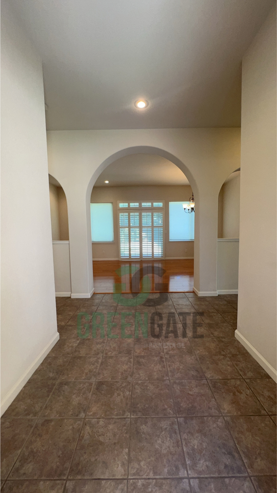 3217 Sundance Lake Dr - Photo 5 of 50
