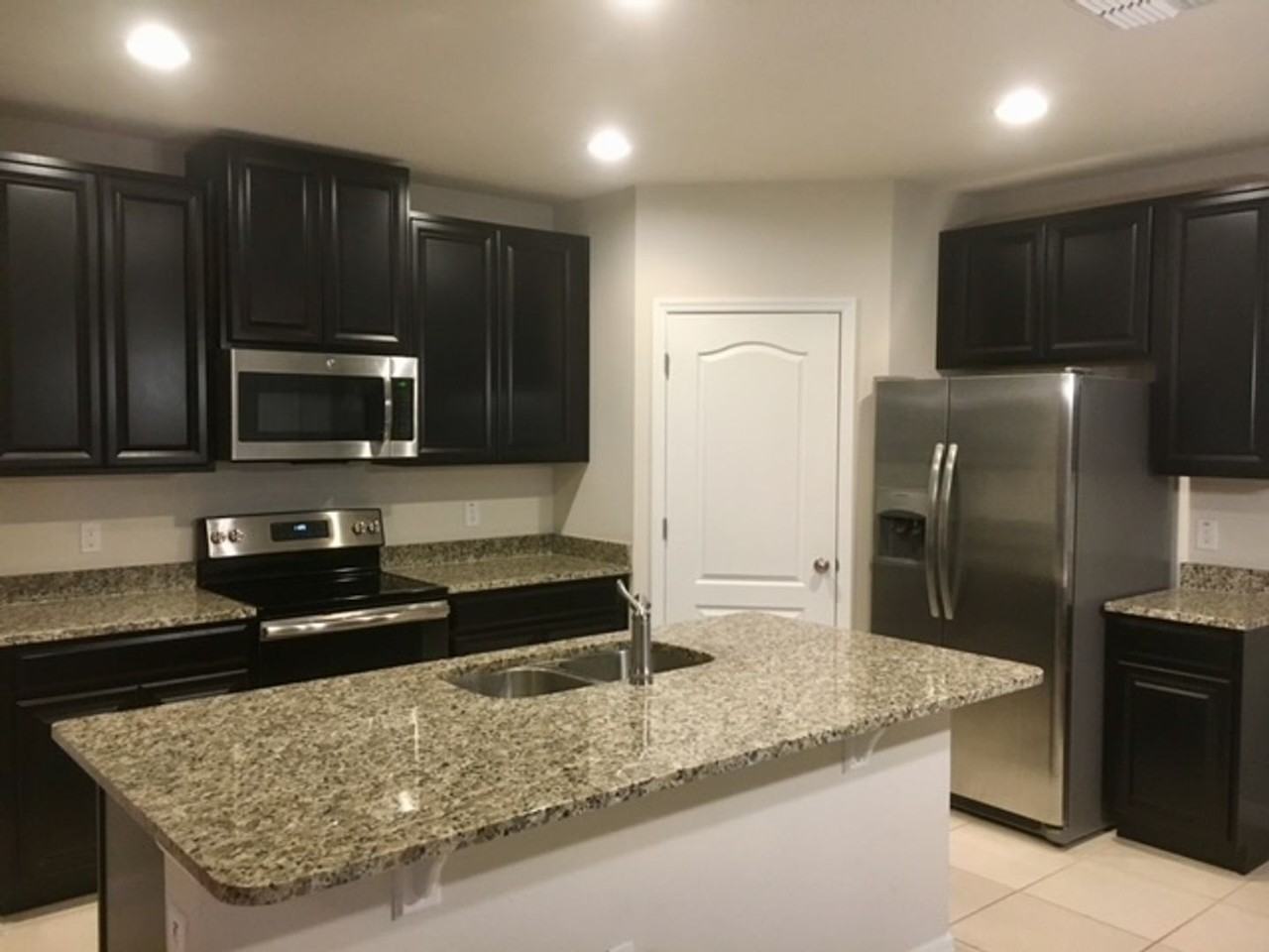 2256 Kelmscott Ct - Photo 2 of 13