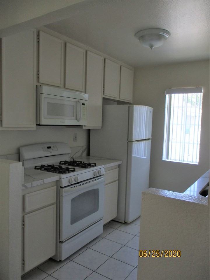 10858 Aderman Ave #158 - Photo 5 of 32