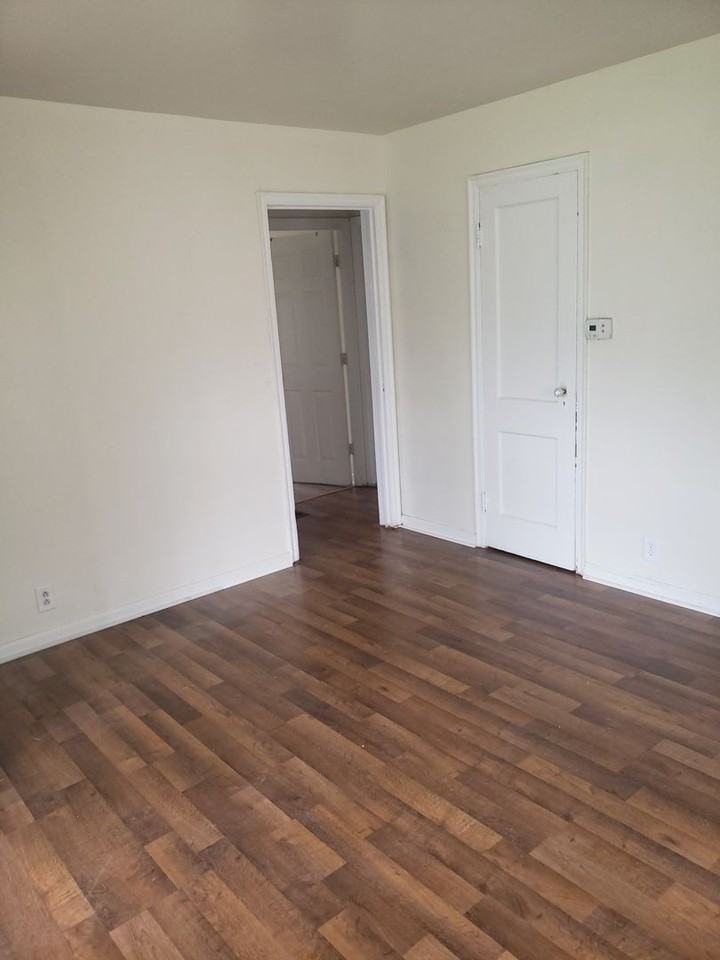 3707 N Leland Ave - Photo 3 of 10