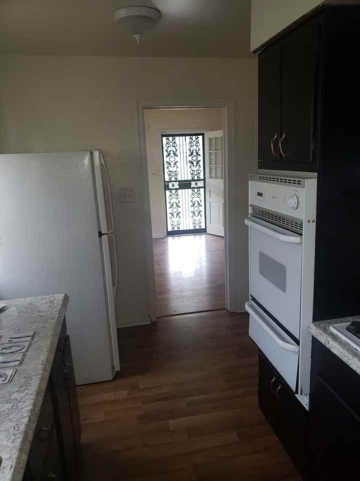 3707 N Leland Ave - Photo 4 of 10